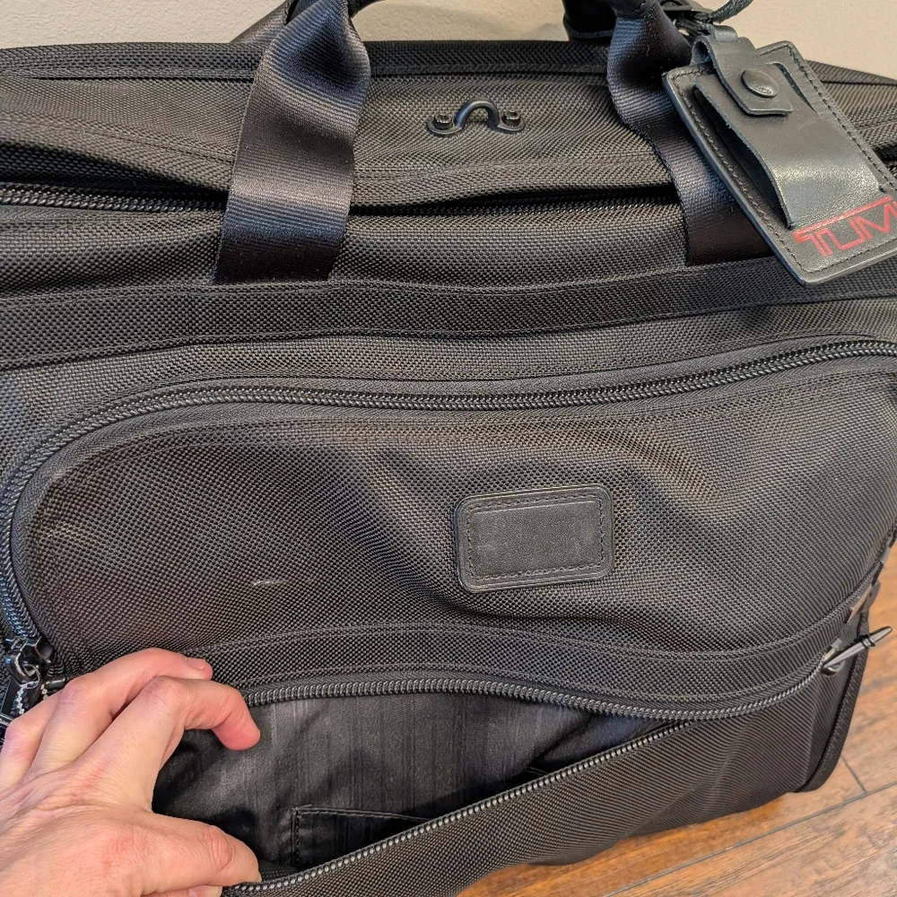 🖤 Vintage TUMI Alpha Nylon Professional Hangable Multipocket Garment Bag, Black